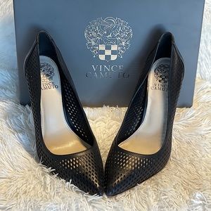 Size 6.5 Vince Camuto black tiny diamond pointed toe stiletto pump